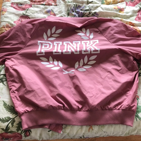 VICTORIA SECRET PINK WIND BREAKER - Picture 1 of 8